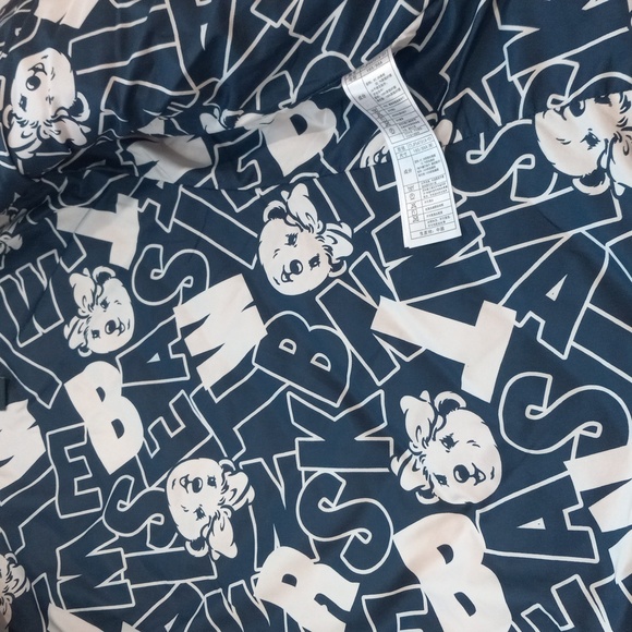 Women's Jacket - Picture 14 of 16